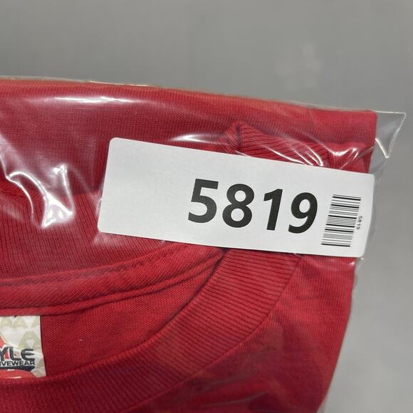 Time Traveller Marty McPrime Shirt Men Large Red Graphic Tee Back‎ to the FuturE - Picture 9 of 9